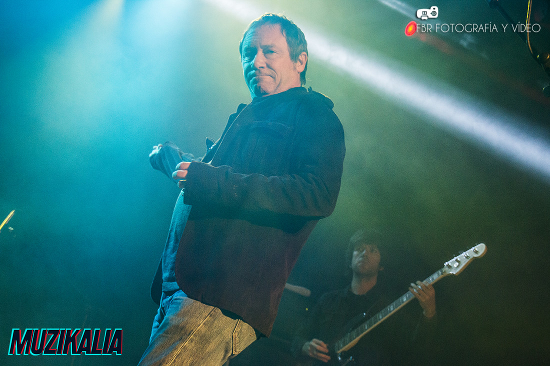 OceanColourScene_LaRiviera_12