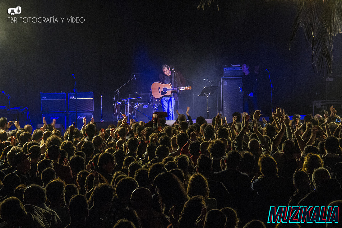 OceanColourScene_LaRiviera_20